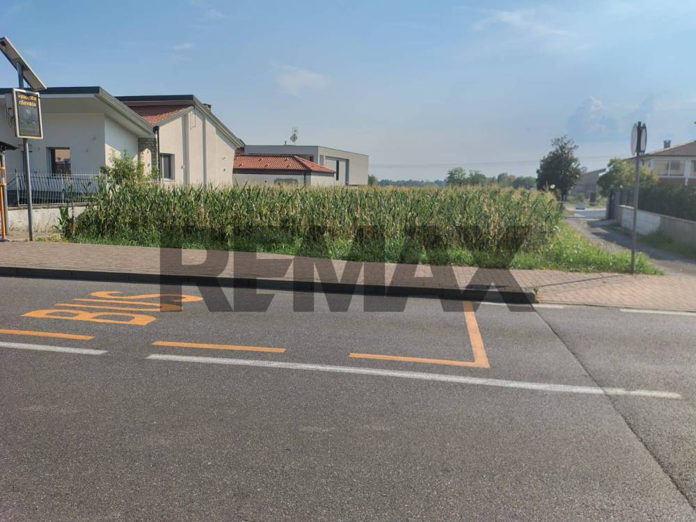 terreno edificabile in vendita a Basiano