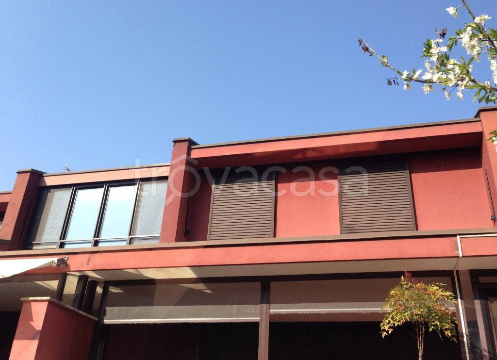casa indipendente in vendita a Basiglio