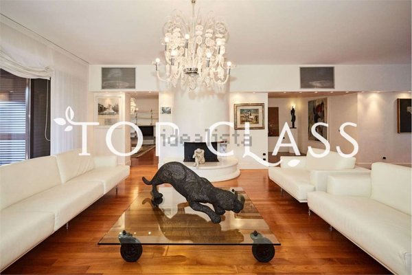 casa indipendente in vendita a Basiglio