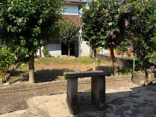 casa indipendente in vendita a Basiglio