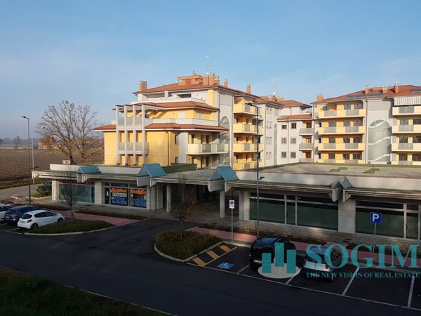 negozio in vendita a Basiglio