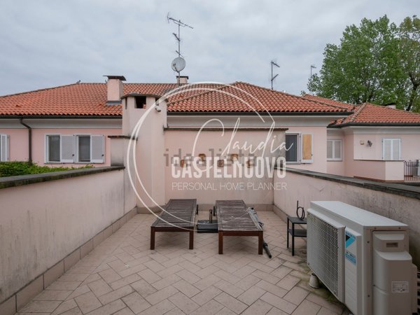 casa indipendente in vendita a Basiglio