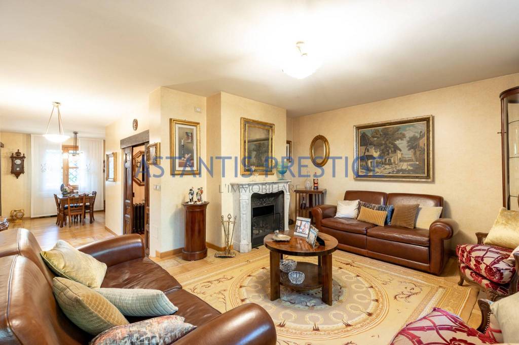 casa indipendente in vendita a Basiglio