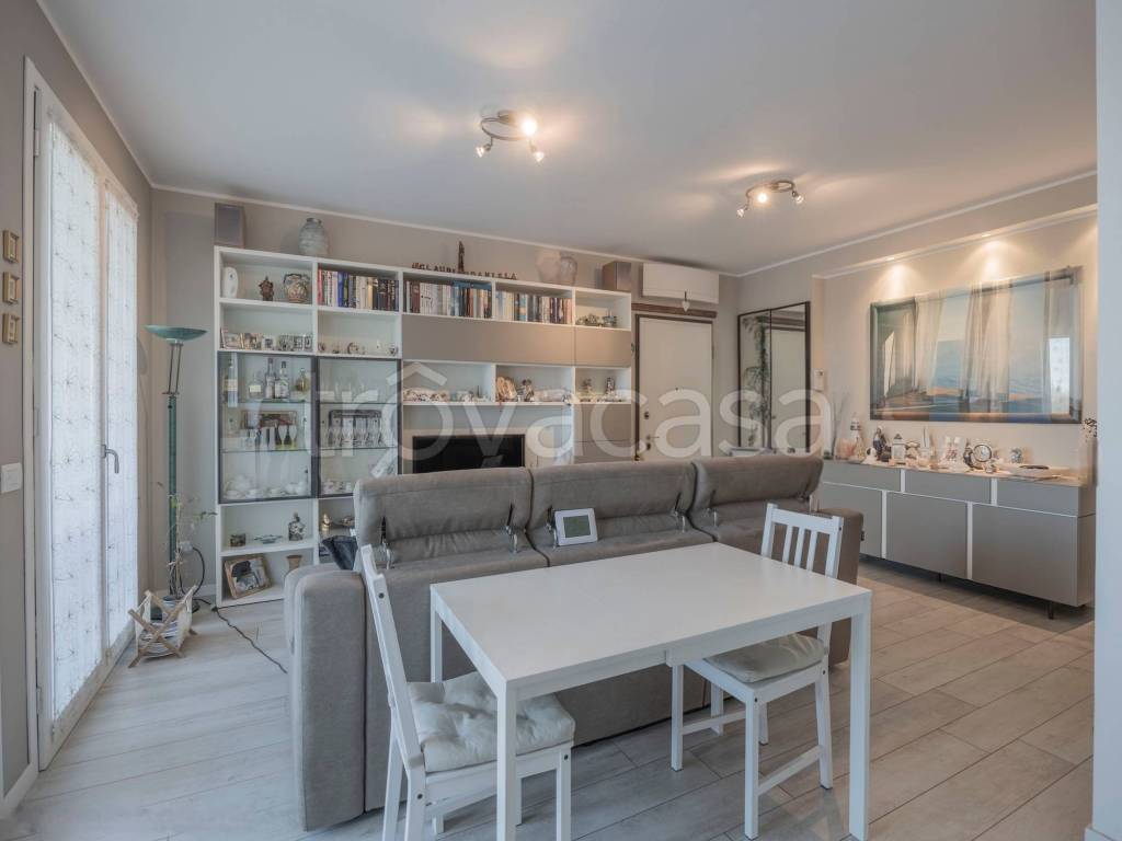 appartamento in vendita a Basiglio