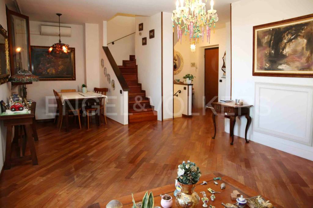 casa indipendente in vendita a Basiglio