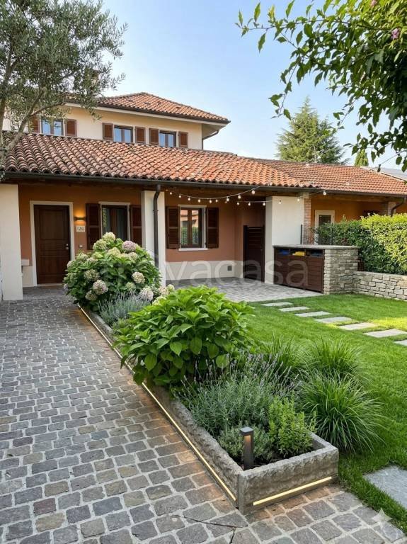 casa indipendente in vendita a Basiglio