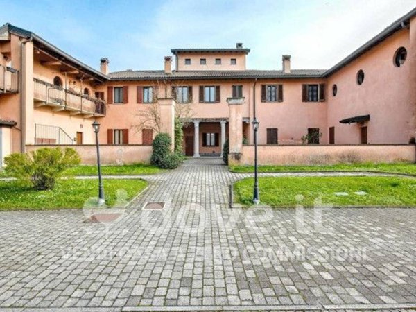 casa indipendente in vendita a Basiglio