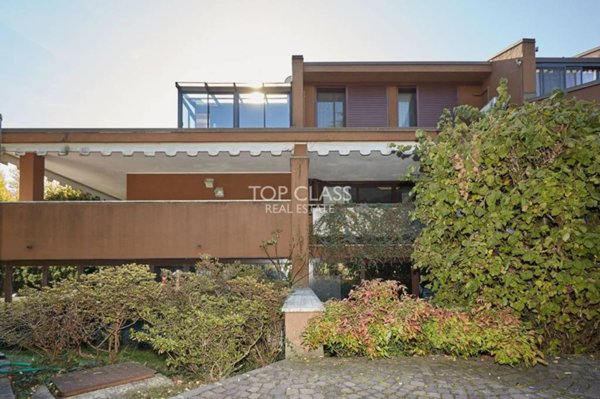 casa indipendente in vendita a Basiglio in zona Cascina Vione