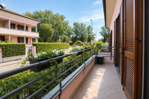 casa indipendente in vendita a Basiglio in zona Cascina Vione