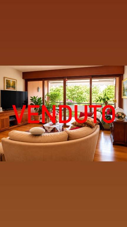 appartamento in vendita a Basiglio in zona Cascina Vione