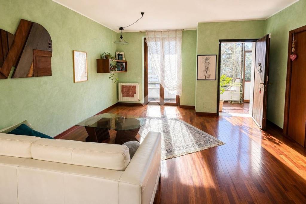 casa indipendente in vendita a Basiglio in zona Cascina Vione