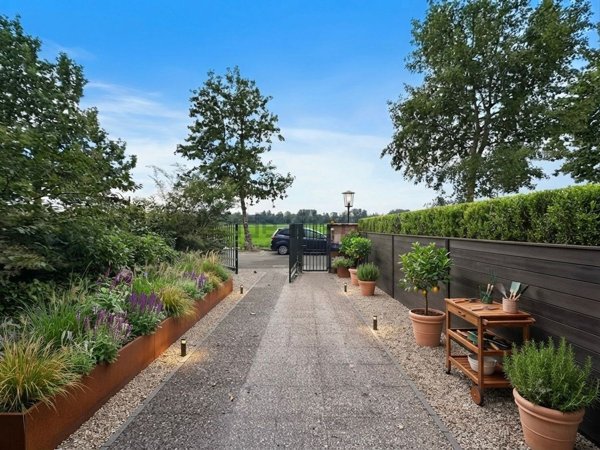 casa indipendente in vendita a Basiglio in zona Cascina Vione