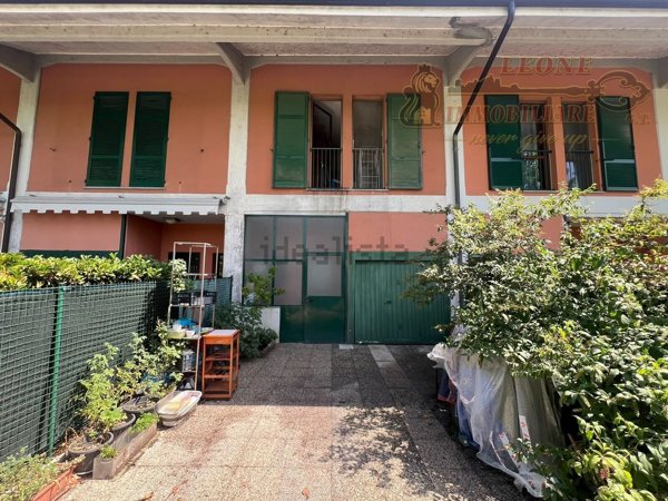 casa indipendente in vendita a Basiglio in zona Cascina Vione