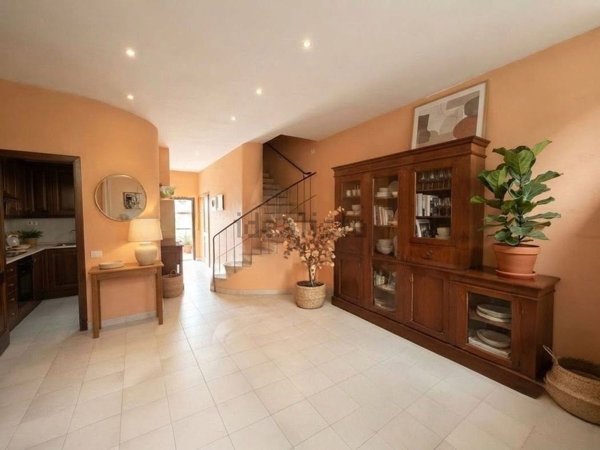 casa indipendente in vendita a Basiglio in zona Cascina Vione