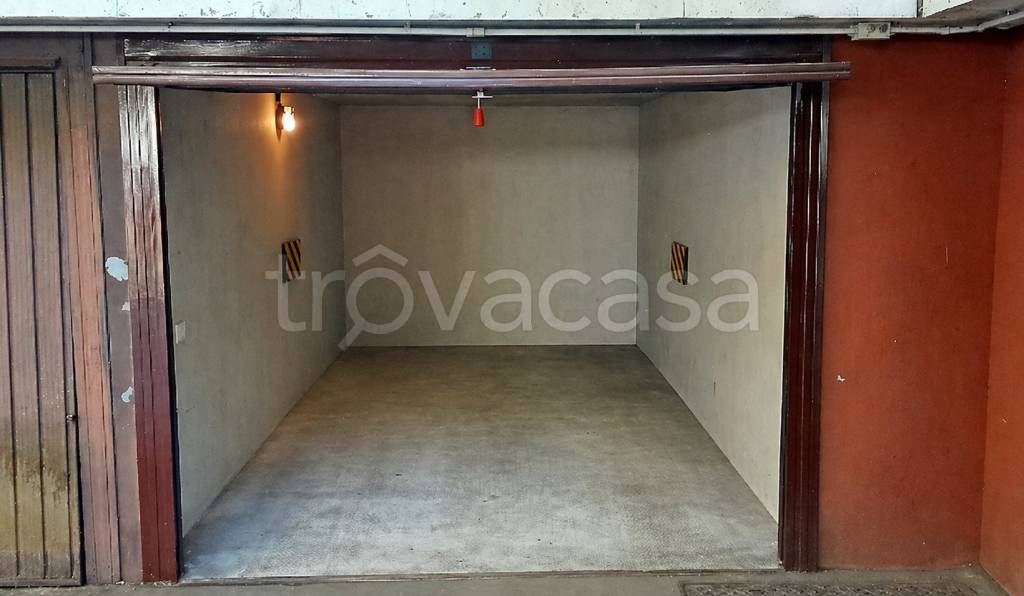 box auto in vendita a Basiglio