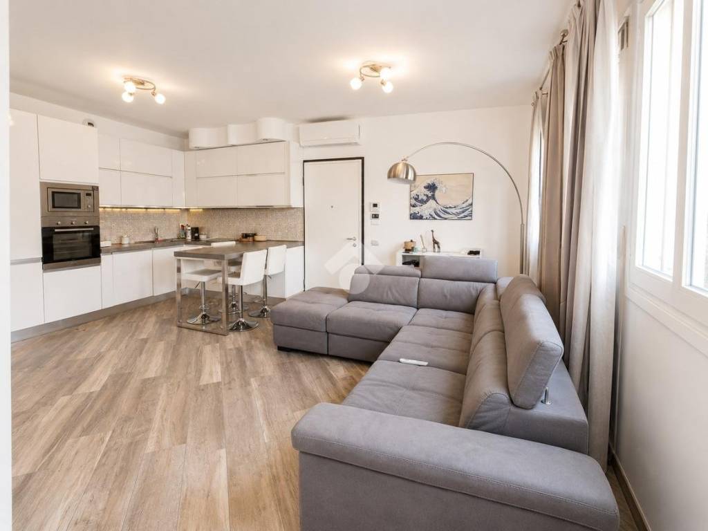 appartamento in vendita a Basiglio in zona Cascina Vione