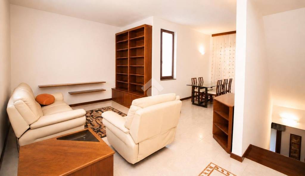 casa indipendente in vendita a Basiglio in zona Cascina Vione