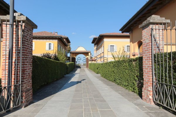 casa indipendente in vendita a Basiglio in zona Cascina Vione