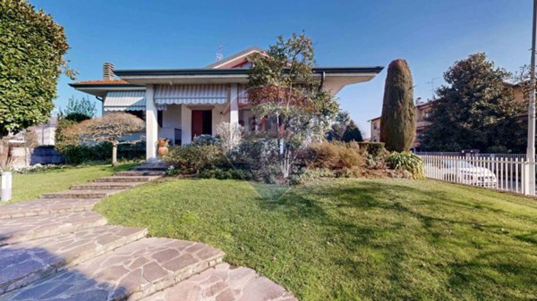 casa indipendente in vendita a Bellinzago Lombardo