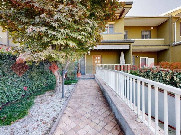 casa indipendente in vendita a Bellinzago Lombardo