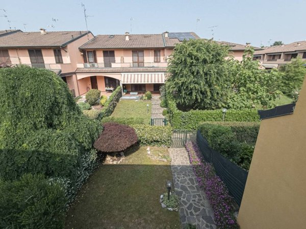 casa indipendente in vendita a Bellinzago Lombardo