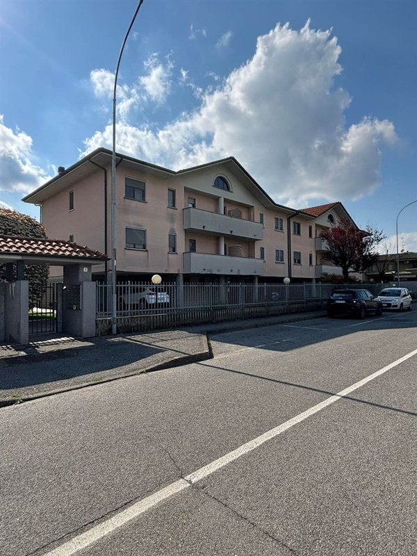 appartamento in vendita a Bellinzago Lombardo