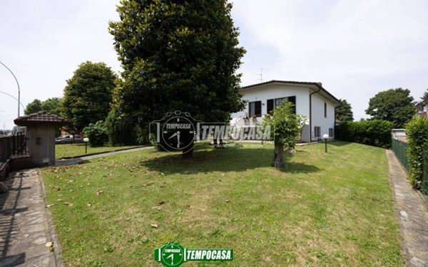 appartamento in vendita a Bellinzago Lombardo in zona Villa Fornaci