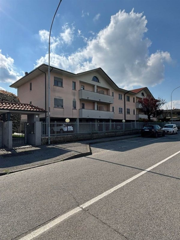 appartamento in vendita a Bellinzago Lombardo