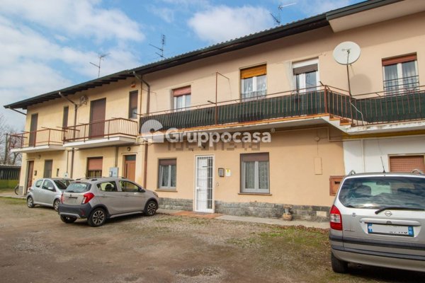 casa indipendente in vendita a Bernate Ticino in zona Casate Ticino