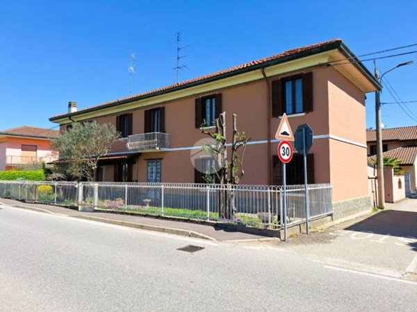 quadrivano in vendita a Bernate Ticino in zona Casate Ticino