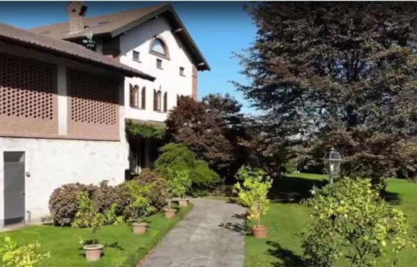 casa indipendente in vendita a Bernate Ticino
