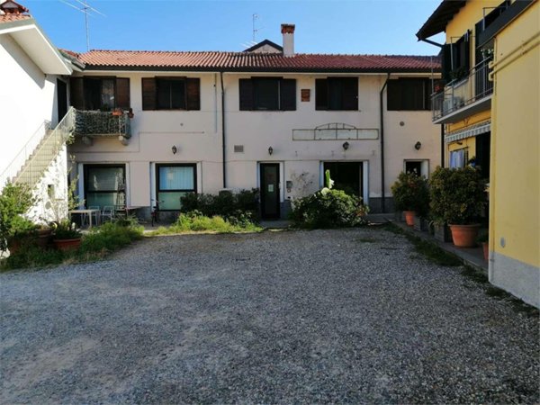 appartamento in vendita a Bernate Ticino in zona Casate Ticino