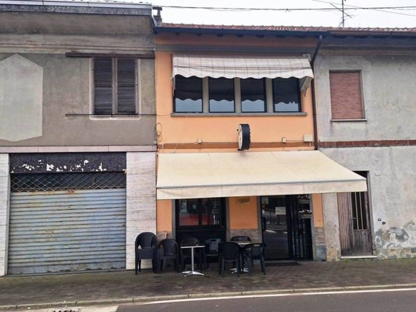 negozio in vendita a Bernate Ticino