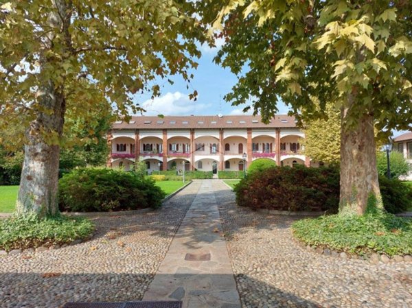 casa indipendente in vendita a Bernate Ticino