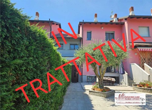casa indipendente in vendita a Bernate Ticino in zona Casate Ticino