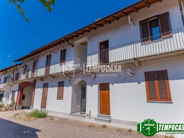 appartamento in vendita a Bernate Ticino in zona Casate Ticino