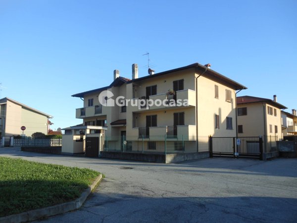 appartamento in vendita a Bernate Ticino in zona Casate Ticino