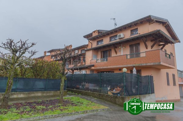 appartamento in vendita a Besate