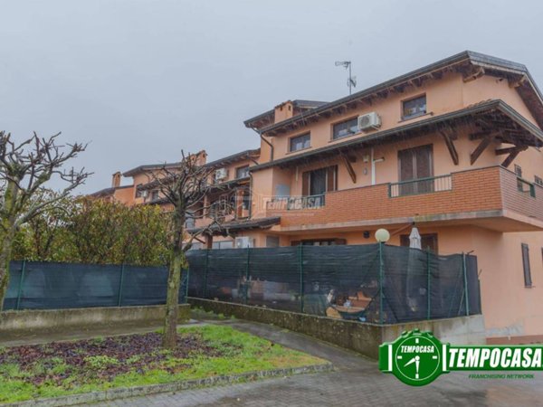 appartamento in vendita a Besate