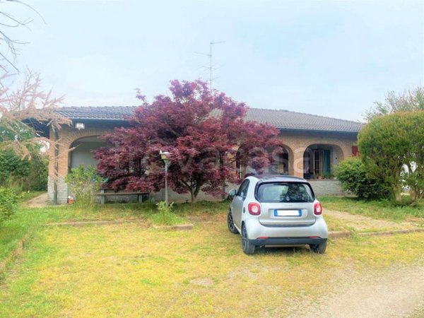 casa indipendente in vendita a Besate