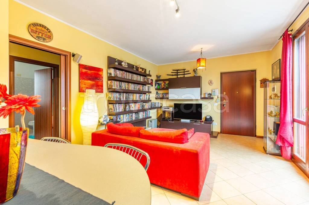 appartamento in vendita a Besate