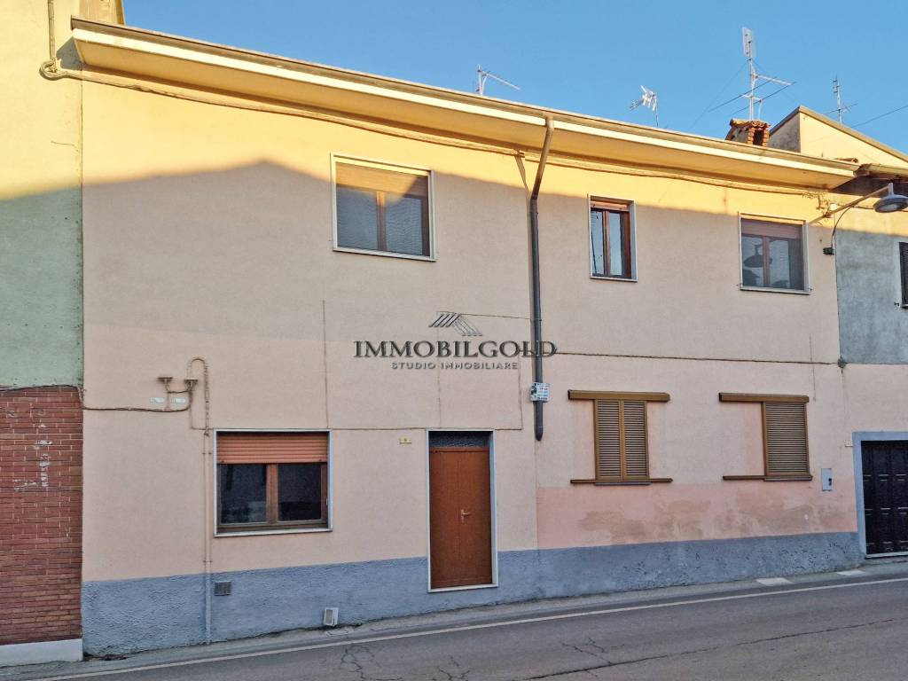 appartamento in vendita a Besate
