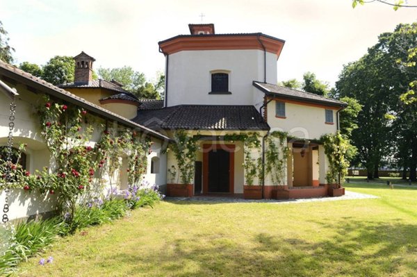 casa indipendente in vendita a Besate
