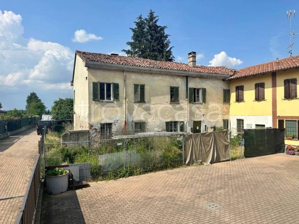 casa indipendente in vendita a Besate