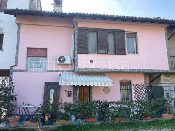 casa indipendente in vendita a Besate