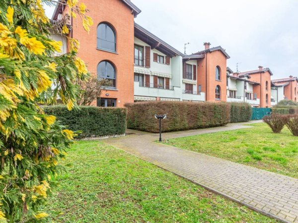 appartamento in vendita a Besate