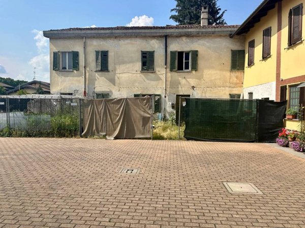 casa indipendente in vendita a Besate