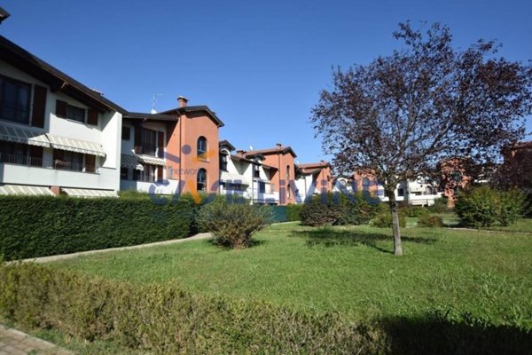 appartamento in vendita a Besate