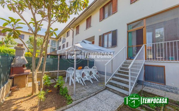 casa indipendente in vendita a Besate