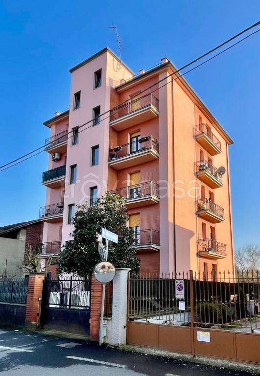 appartamento in vendita a Besate